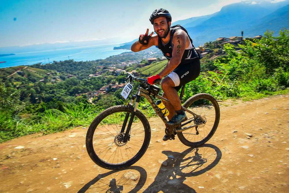 Thiago-Libanore-Mountain-biking